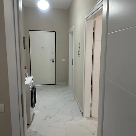 Roy Iii ,new Location * Durrës