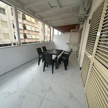 Apartment Roy Iii ,new Location *