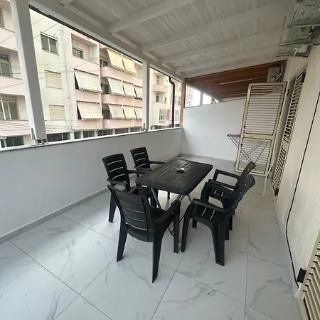 Apartment Roy Iii ,new Location *