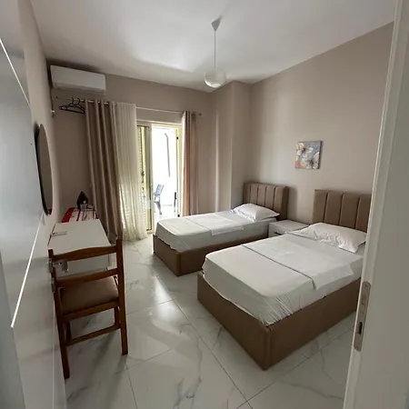 Roy Iii ,new Location Apartamento